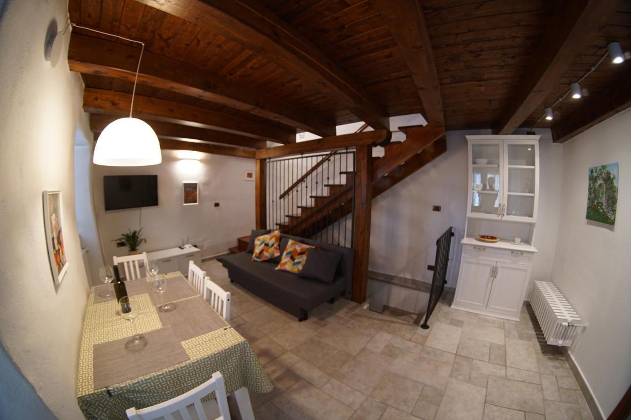 Casa Vacanze Alenka Borgo Grotta Gigante Exterior foto